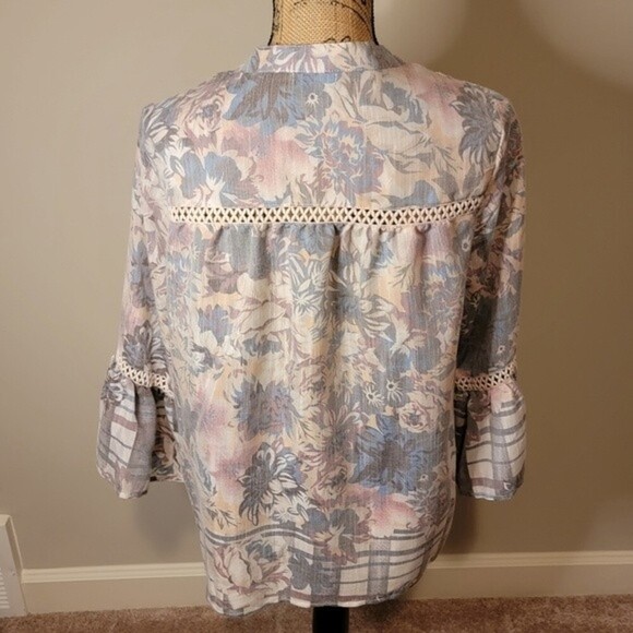 NWOT New Directions floral top - Picture 3 of 4